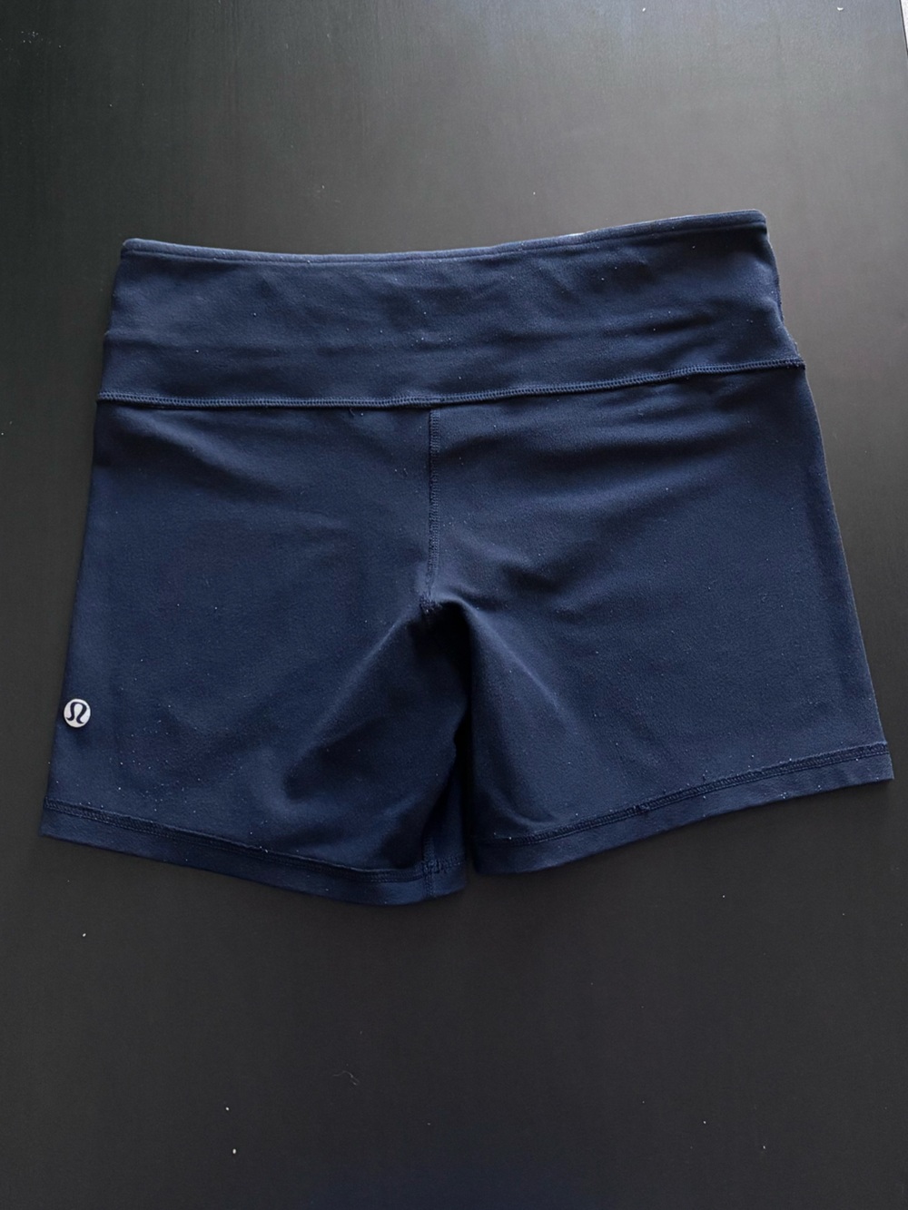 Lululemon Groove Short *Reversible in Black / Quilt 16